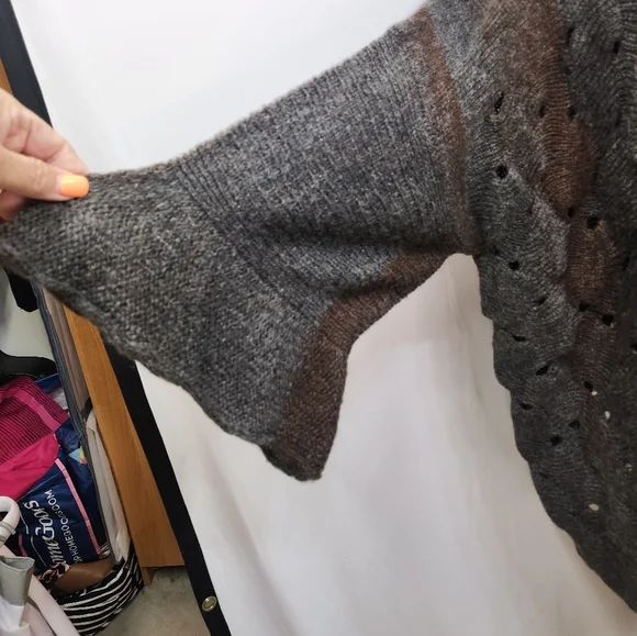 Beautiful fall sweater - Picture 2 of 2